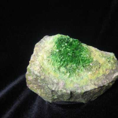 Cuprosklodowskite