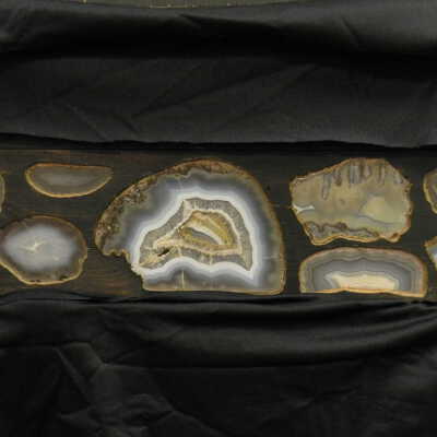 Quartz var. agate