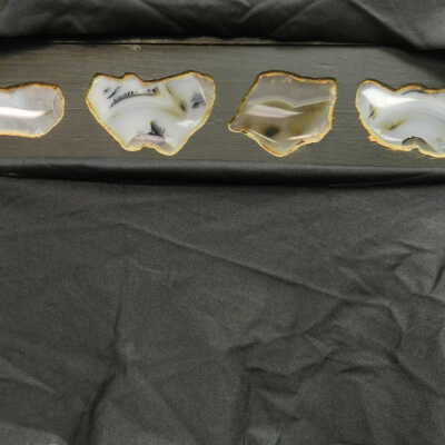 Quartz var. agate