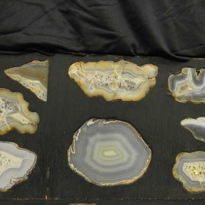 Quartz var. agate