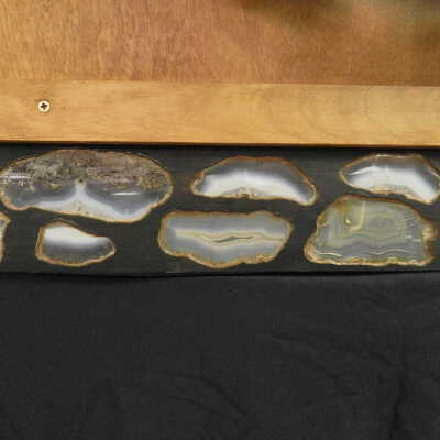Quartz var. agate