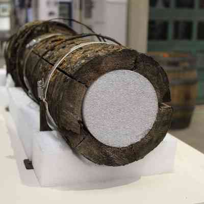 Wooden Waterpipe