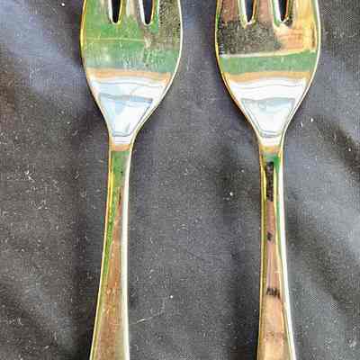 Dessert Forks: Community Plate