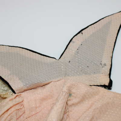 Underside of collar detail