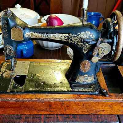 Singer Sewing Machine