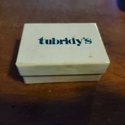 Tubidy's Box and Curtain Ties