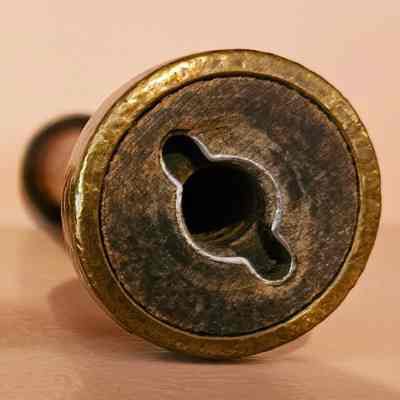 Bottom view of the two bobbins.