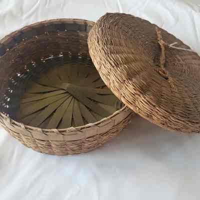Straw Sewing Kit Basket