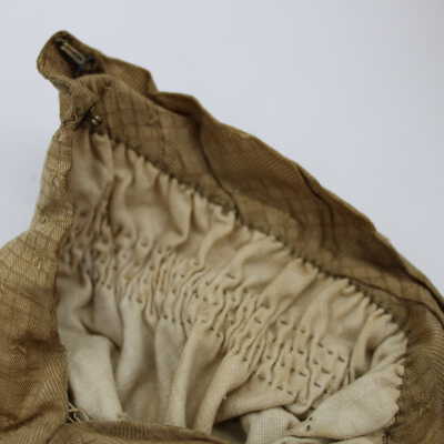 Sleeve end detail