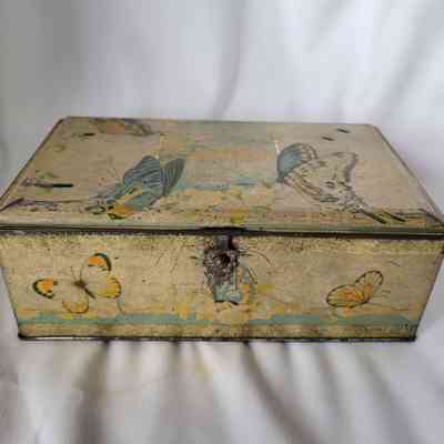 Tin Artstyle Chocolates Box c1920