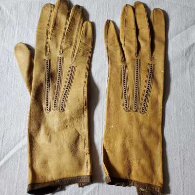 Leather Gloves