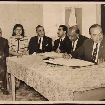 صورة فاطمة المحب وانور الخطيب وحسني الاشهب واخرين