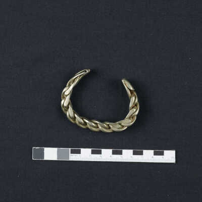 Mabrooma bracelet إسورة مبرومة