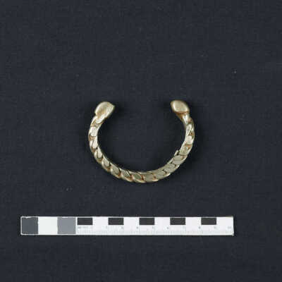 Mabrooma bracelet إسورة مبرومة
