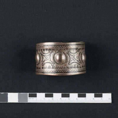 bracelet إسورة