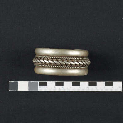 Braided Egyptian bracelet - إسورة مجدول مصريّة