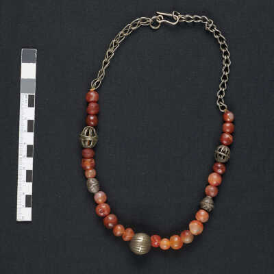 Amber necklaceعقد عنبر
