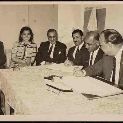 صورة فاطمة المحب وانور الخطيب وحسني الاشهب واخرين