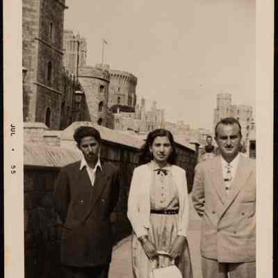 صورة فاطمة المحب وزملائها