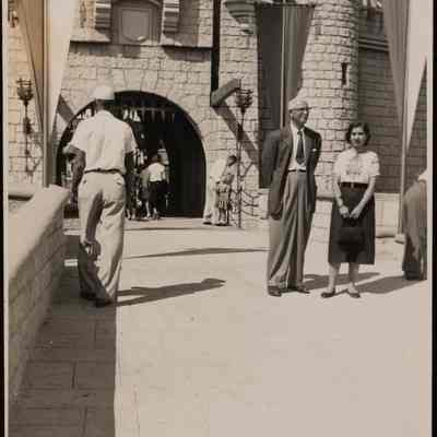 صورة فاطمة المحب وزميلها