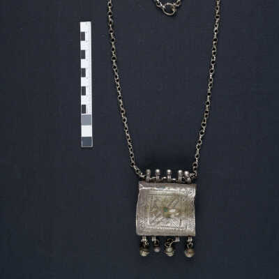 Qladat hijab necklace قلادة حجاب