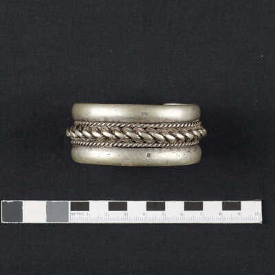 Braided Egyptian bracelet - إسورة مجدول مصريّة