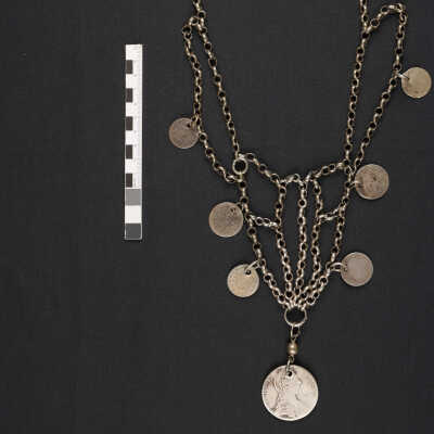 Znaq (choker)/Seven Souls necklace عقد زناق أبو سبع أرواح