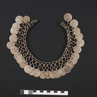 necklace عقد