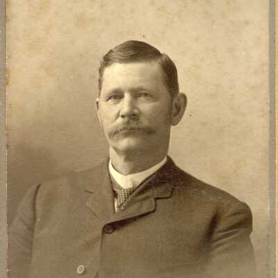 Aaron Milton Wilkins (1902. Age 38.)