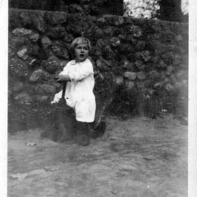 Bob Jacobson - 1918: Writing on back.