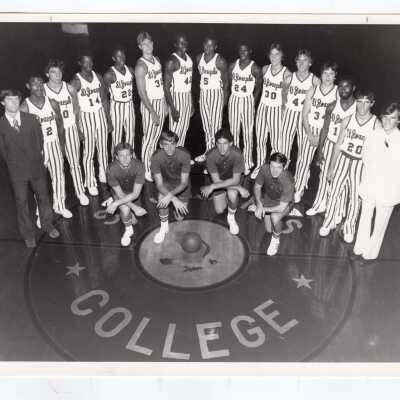 Men's Basketball Team and Coaches