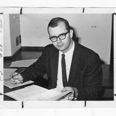 J. Richard Houston: Faculty, Physics