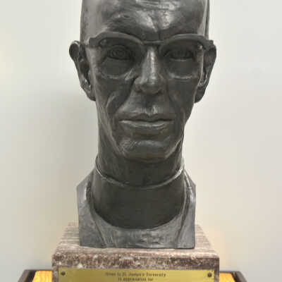 Bust