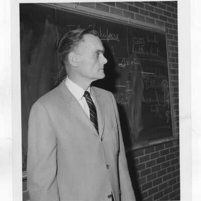 John Kenney: Faculty, Economics, Business Administration.