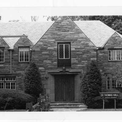 Front view of Saint Thomas Hall.
