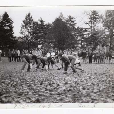 Men playing in football intramurals?