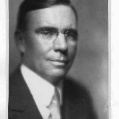 Leo L. Tully (class 1911)