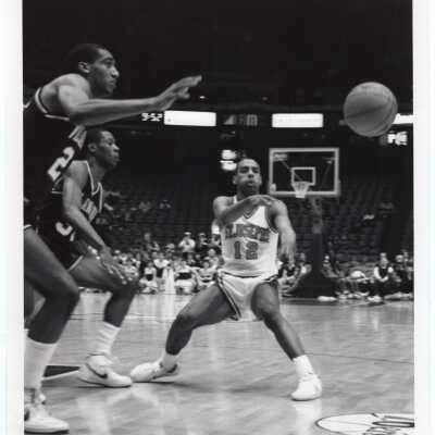 Men's Basketball game against Villanova with player Geoff Arnold