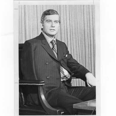 Photograph of Senator Mark Hatfield (pictured with broken arm) who visited SJC campus to deliver speech, October 4, 1970.