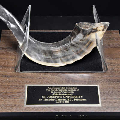 Plaque