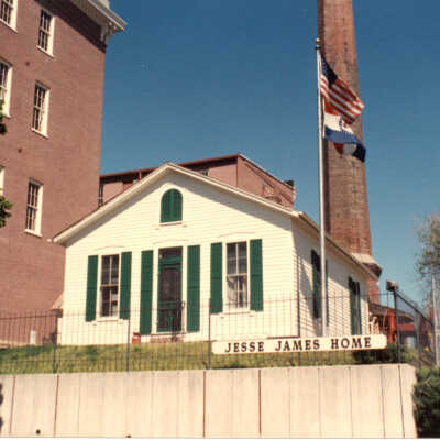95.1H.806 James Home at Patee House Museum, c. 1990s: Copyright: 95.1H.806 James Home at Patee House Museum, c. 1990s