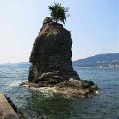Contemporary phtograph of Siwash Rock, Stanley Park, Vancouver, B.C.: From StanleyParkVan.com