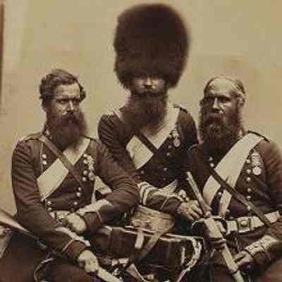 Nunn, Potter and Deal - Coldstream Guards at the Crimean War's end, 1856: Photograph by Robert Howlett (1831-1858) and Joseph Cundall (1818-1895). Series of portraits "Crimean Heroes 1856". National Army Museum, U.K.
