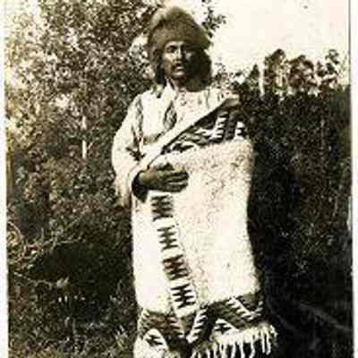 Chief Jo Capilano, ca. 1900. Photograph by unknown photographer. Chief Joe Capilano (ca.1854-1910), known also by his Skwxwú7mesh name "S7ápelek”, was an influential Squamish leader who campaigned for First Nations rights and justice, and met with King Edward VII in England in 1906.: From The Canadian Encyclopedia