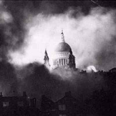 "St Paul's Survives", December 30, 1940, : photograph by Herbert Alexander Mason (1903-1964), chief photographer, Daily Mail: Originally published Daily Mail, December 31, 1940