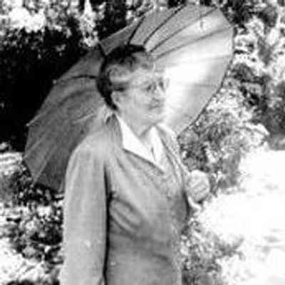 Annie Amelia (Rose) Bushby Bullen, artist, n.d.: From Royal British Columbia Provincial Museum and Archives (F-09364). Unknown photographer