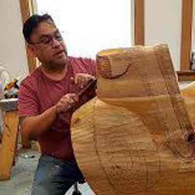 Moy Sutherland, artist, n.d. From steinbruecknativegallery.com