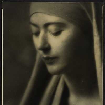 Vera as the Virgin Mary