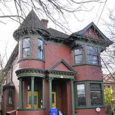 589 Toronto Street, known as Mulholland House, ca. 1903: From Victoria Heritage Foundation
