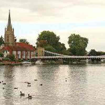 Marlow Bridge, a suspension bridge crossing the Thames between Marlow in Buckinghamshire and Bisham in Berkshire, designed by William Tierney Clark (1783-1852). 1829-32.: From "The Victorian Web". Photograph by Colin Price, 2016.